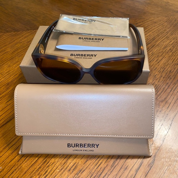 Brand new Burberry sunglasses